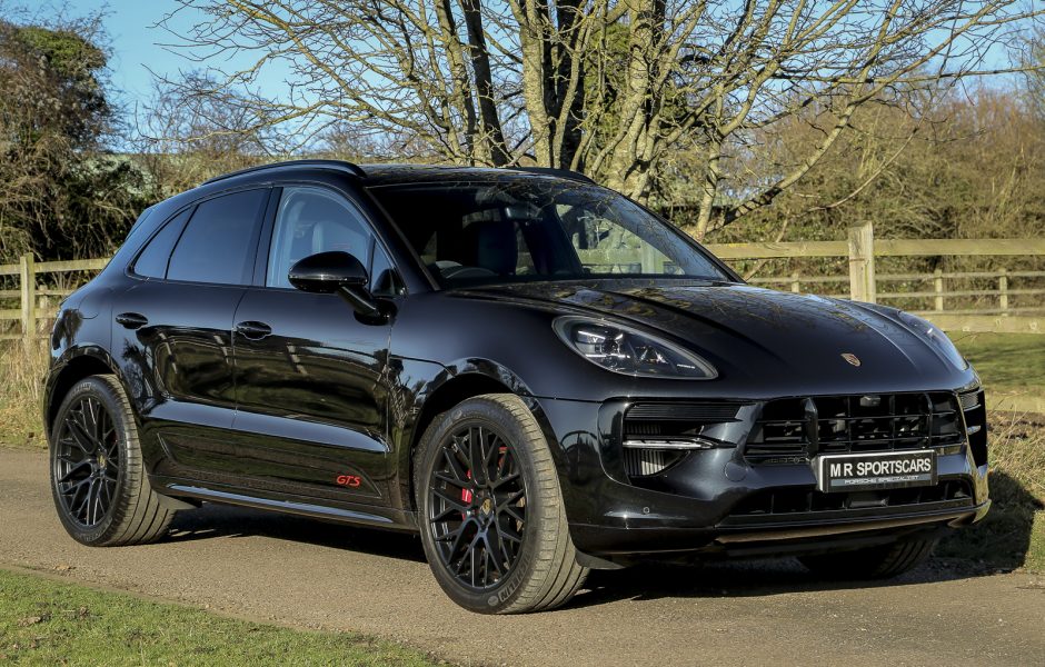 【他掲載中】Porsche Macan GTS 純正20㌅AW Porsche Macan GTS 2021 in Jet Black Metallic – M R Sportscars Porsche
