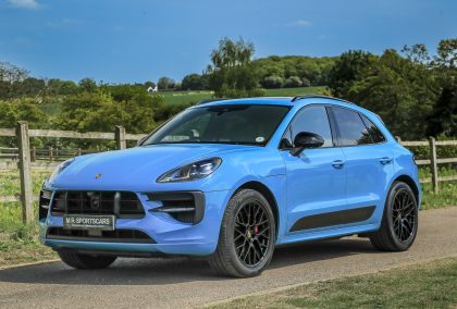 Porsche Macan GTS 2021 in Jet Black Metallic – M R Sportscars Porsche